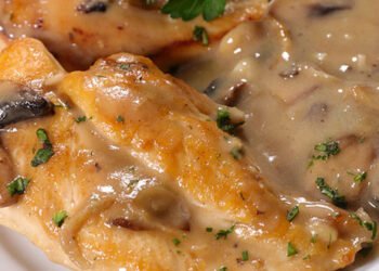 Sauté de poulet au paprika et à la crème fraîche